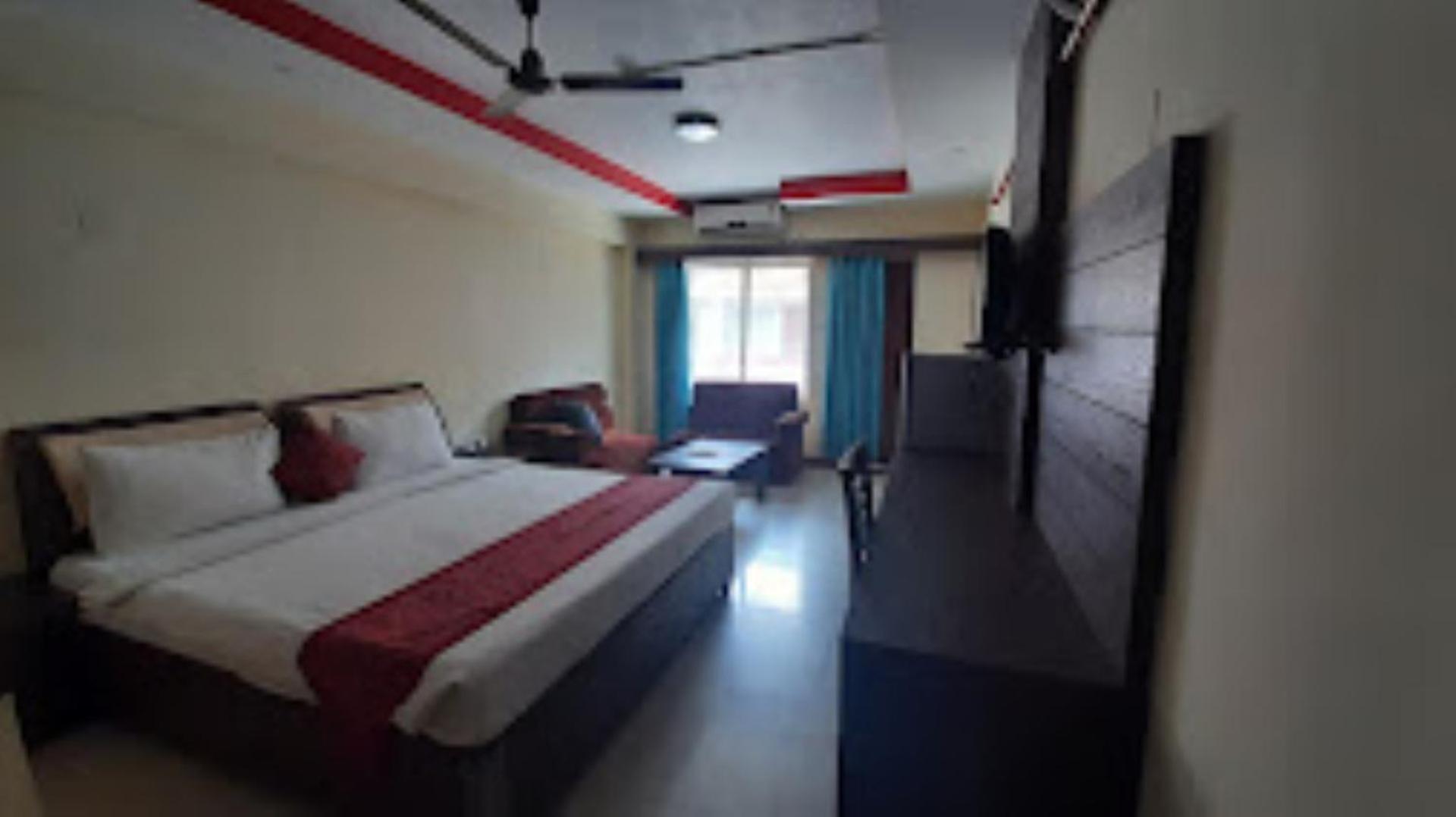 Blue Lily Beach Resort Puri Exteriör bild