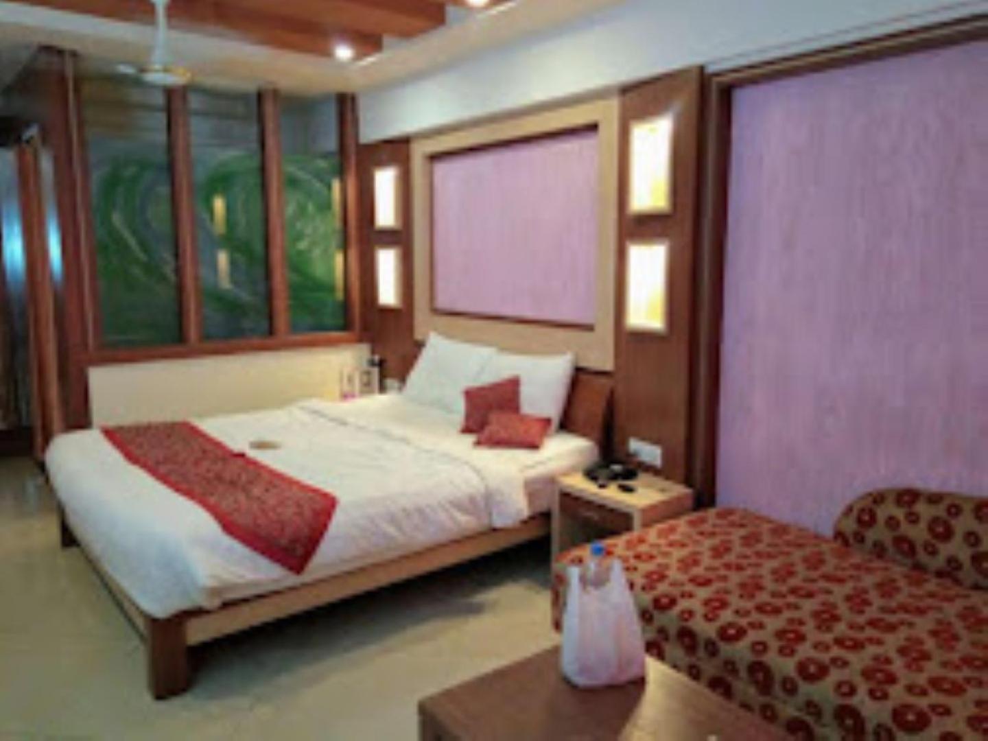 Blue Lily Beach Resort Puri Exteriör bild